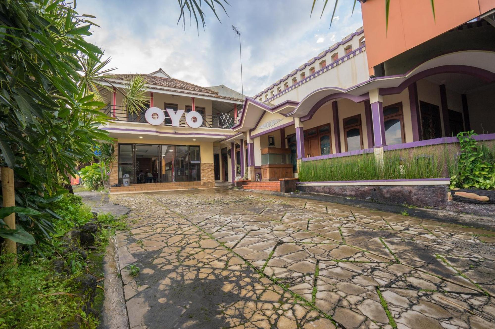 באטו Oyo Bunga Matahari Guest House And Hotel מראה חיצוני תמונה